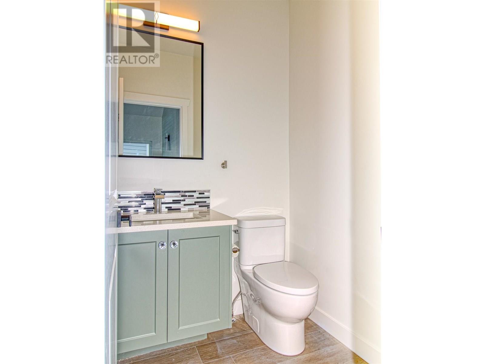 KELOWNA, British Columbia, V1Z 3R8, CA, 3 Bedrooms Bedrooms, ,2 BathroomsBathrooms,Residential,For Sale,1897837