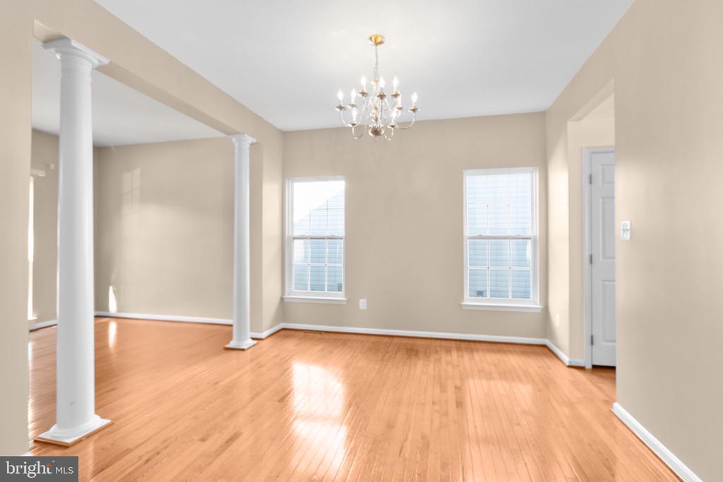 Fredericksburg, Virginia, 22407, United States, 4 Bedrooms Bedrooms, ,4 BathroomsBathrooms,Residential,For Sale,1883172