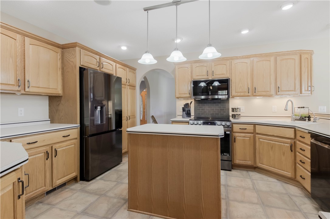 Chippewa Falls, Wisconsin, 54729, United States, 3 Bedrooms Bedrooms, ,4 BathroomsBathrooms,Residential,For Sale,1994232