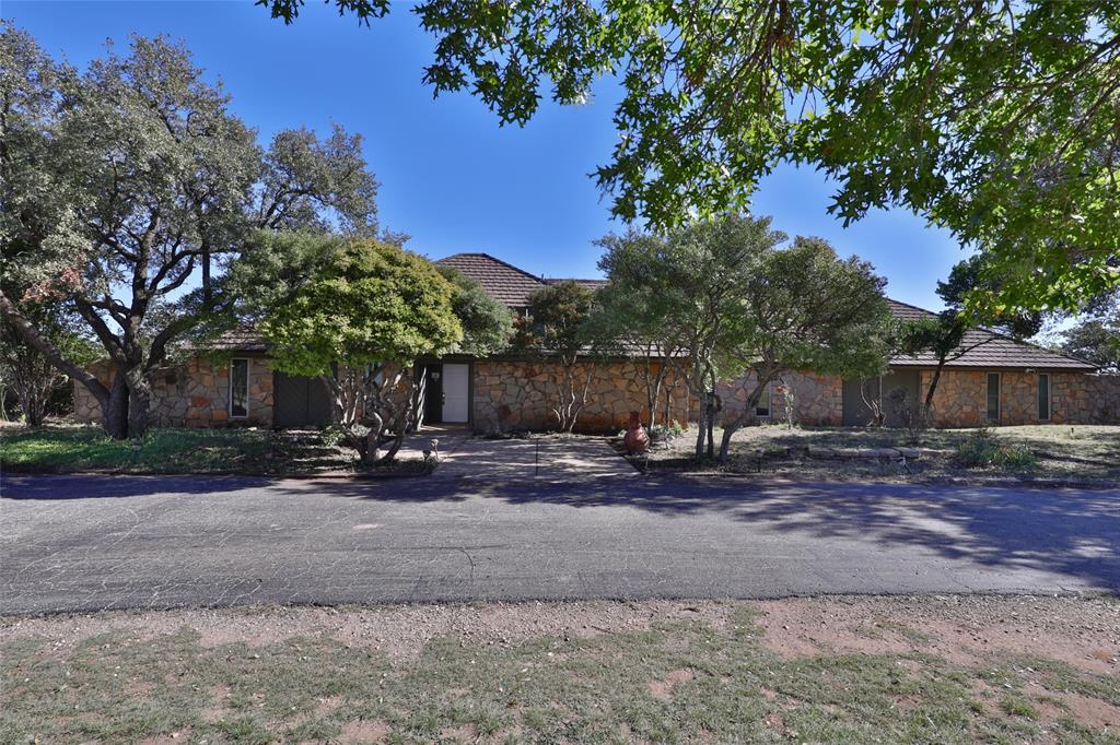 Winters, Texas, 79567, United States, 4 Bedrooms Bedrooms, ,4 BathroomsBathrooms,Residential,For Sale,1988007