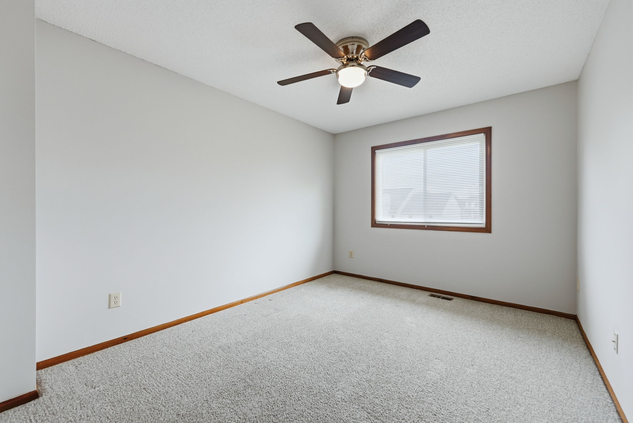  Well Maintained 3 Bedroom Home in Desirable School District - 物件實景