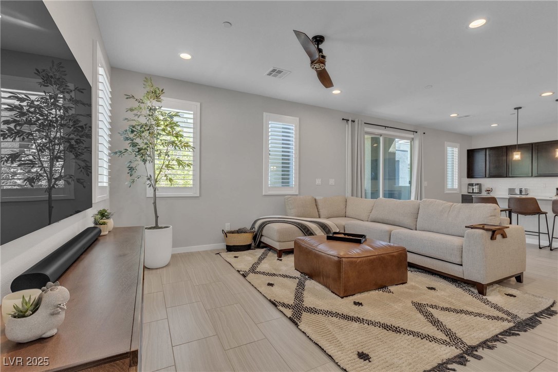 Las Vegas, Nevada, 89135, United States, 2 Bedrooms Bedrooms, ,2 BathroomsBathrooms,Residential,For Sale,1908470