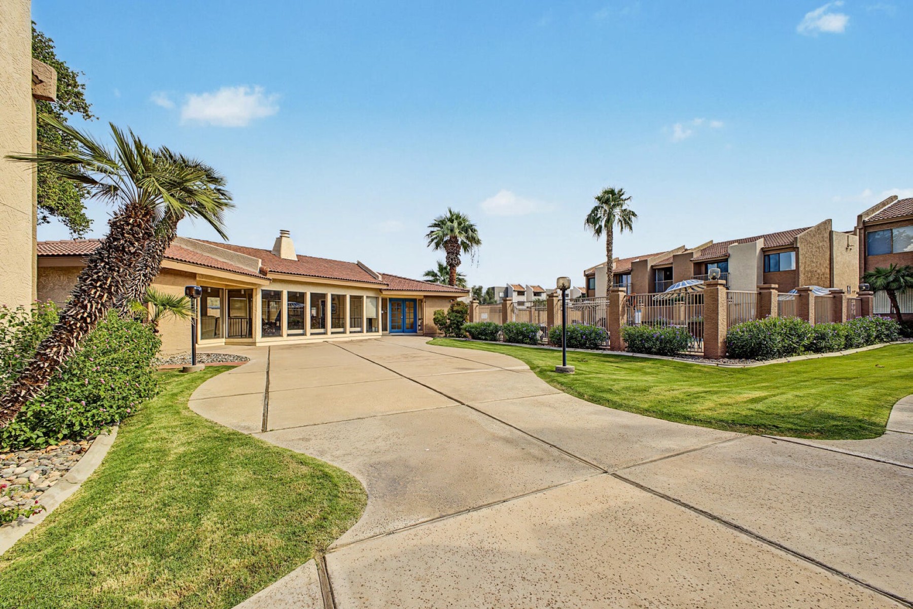  1111 E University Drive¦Tempe, AZ - 物件實景
