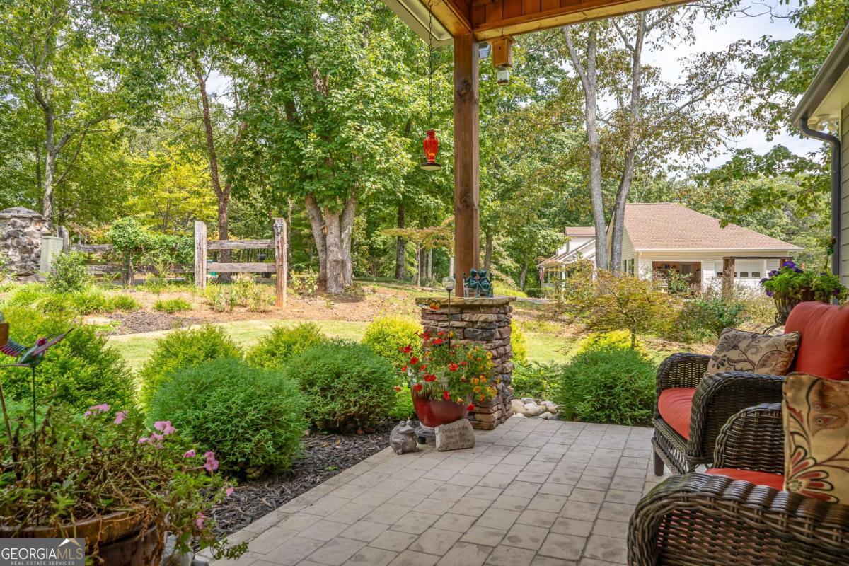 Talking Rock, Georgia, 30175, United States, 3 Bedrooms Bedrooms, ,2 BathroomsBathrooms,Residential,For Sale,1972070