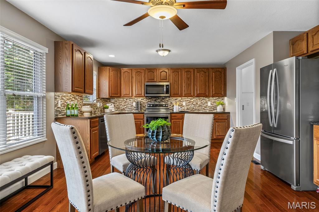 Festus, Missouri, 63028, United States, 4 Bedrooms Bedrooms, ,4 BathroomsBathrooms,Residential,For Sale,1954677