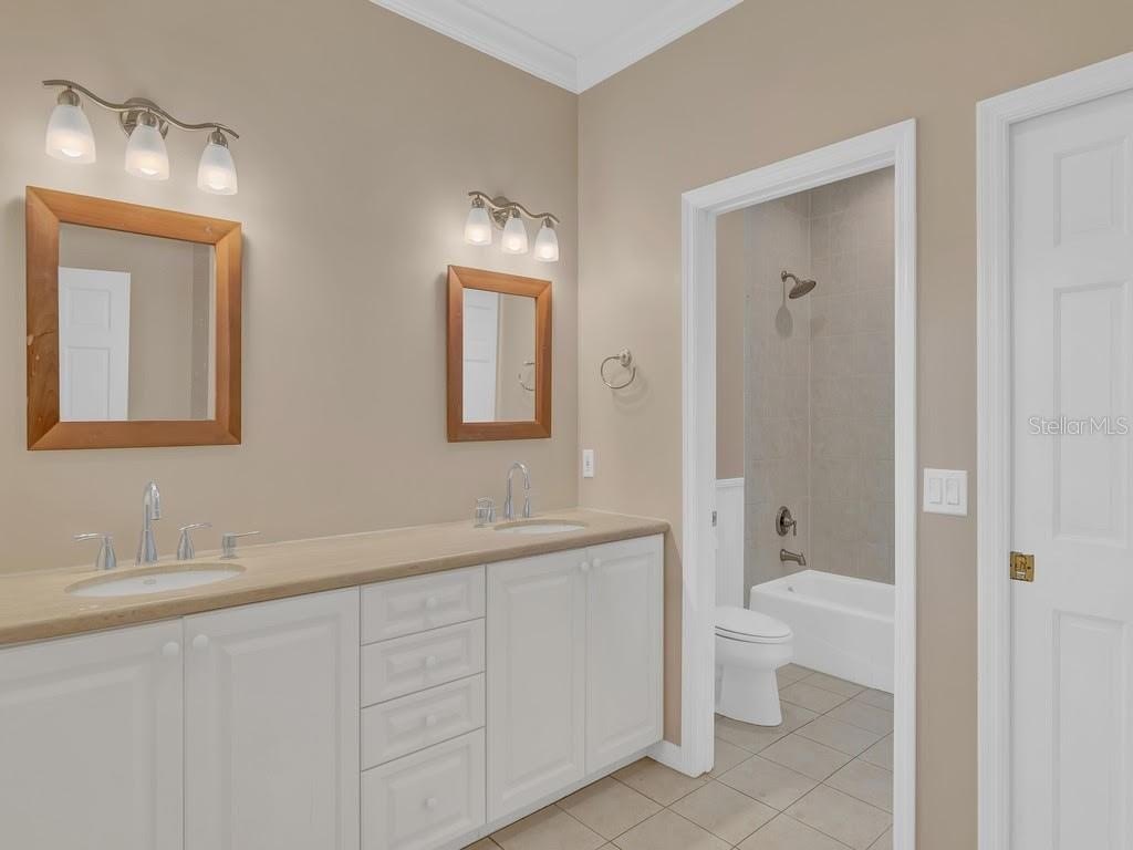 VERO BEACH, Florida, 32967, United States, 5 Bedrooms Bedrooms, ,5 BathroomsBathrooms,Residential,For Sale,1981138