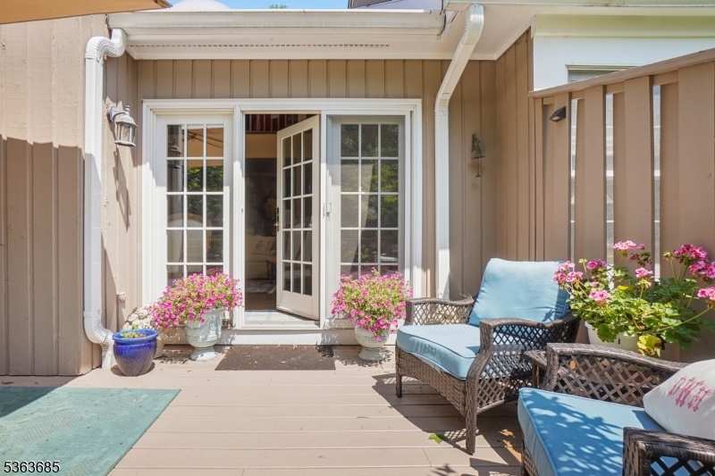 Bernards Twp., New Jersey, 07920, United States, 3 Bedrooms Bedrooms, ,4 BathroomsBathrooms,Residential,For Sale,1875142