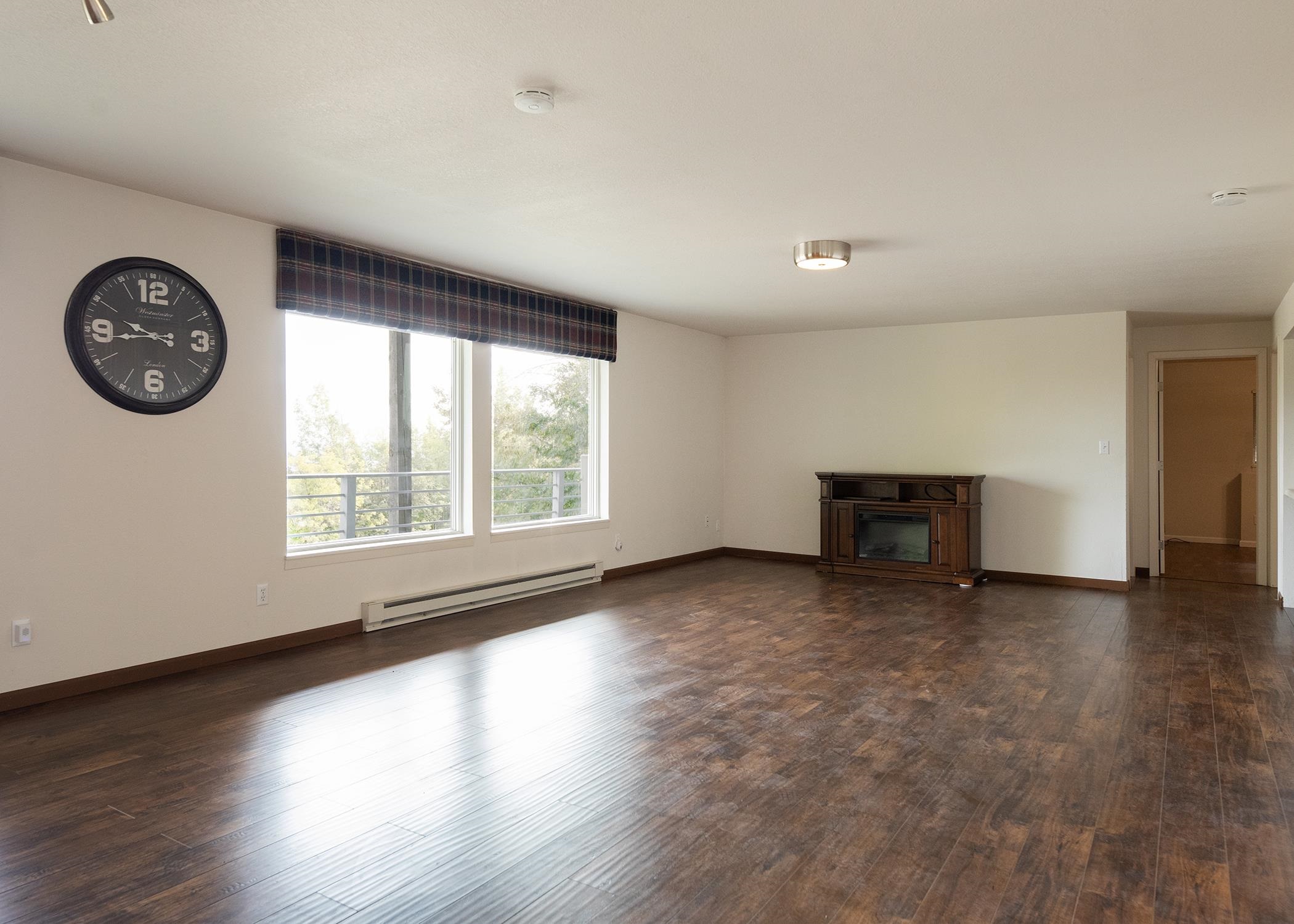Duluth, Minnesota, 55805, United States, 4 Bedrooms Bedrooms, ,2 BathroomsBathrooms,Residential,For Sale,1941735