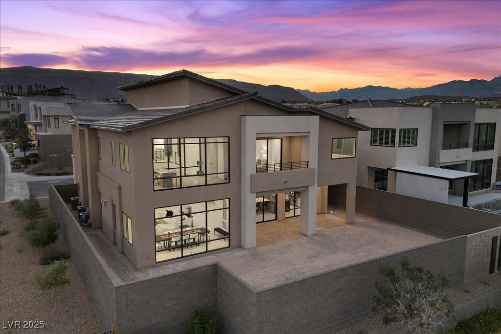 Las Vegas, Nevada, 89135, United States, 5 Bedrooms Bedrooms, ,6 BathroomsBathrooms,Residential,For Sale,1987610