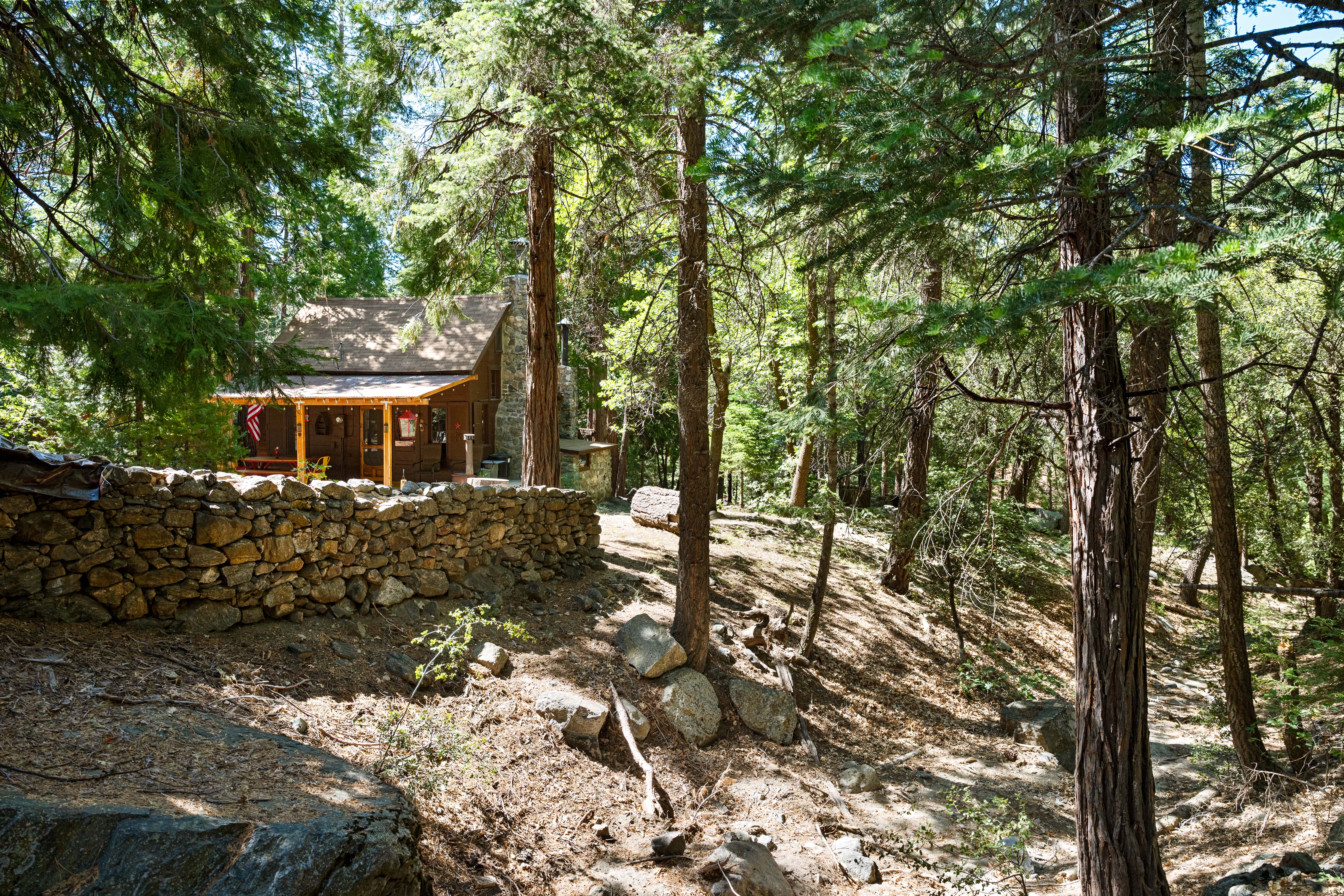  70 Barton Flats Road, Angelus Oaks, CA 92305 - 物件實景