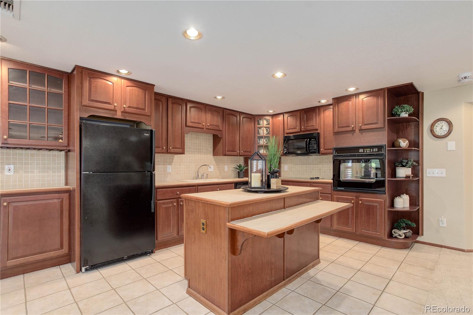 Lone Tree, Colorado, 80124, United States, 6 Bedrooms Bedrooms, ,4 BathroomsBathrooms,Residential,For Sale,1766580