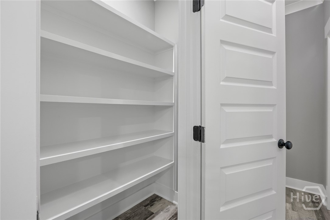 Savannah, Georgia, 31401, United States, 4 Bedrooms Bedrooms, ,3 BathroomsBathrooms,Residential,For Sale,1898819