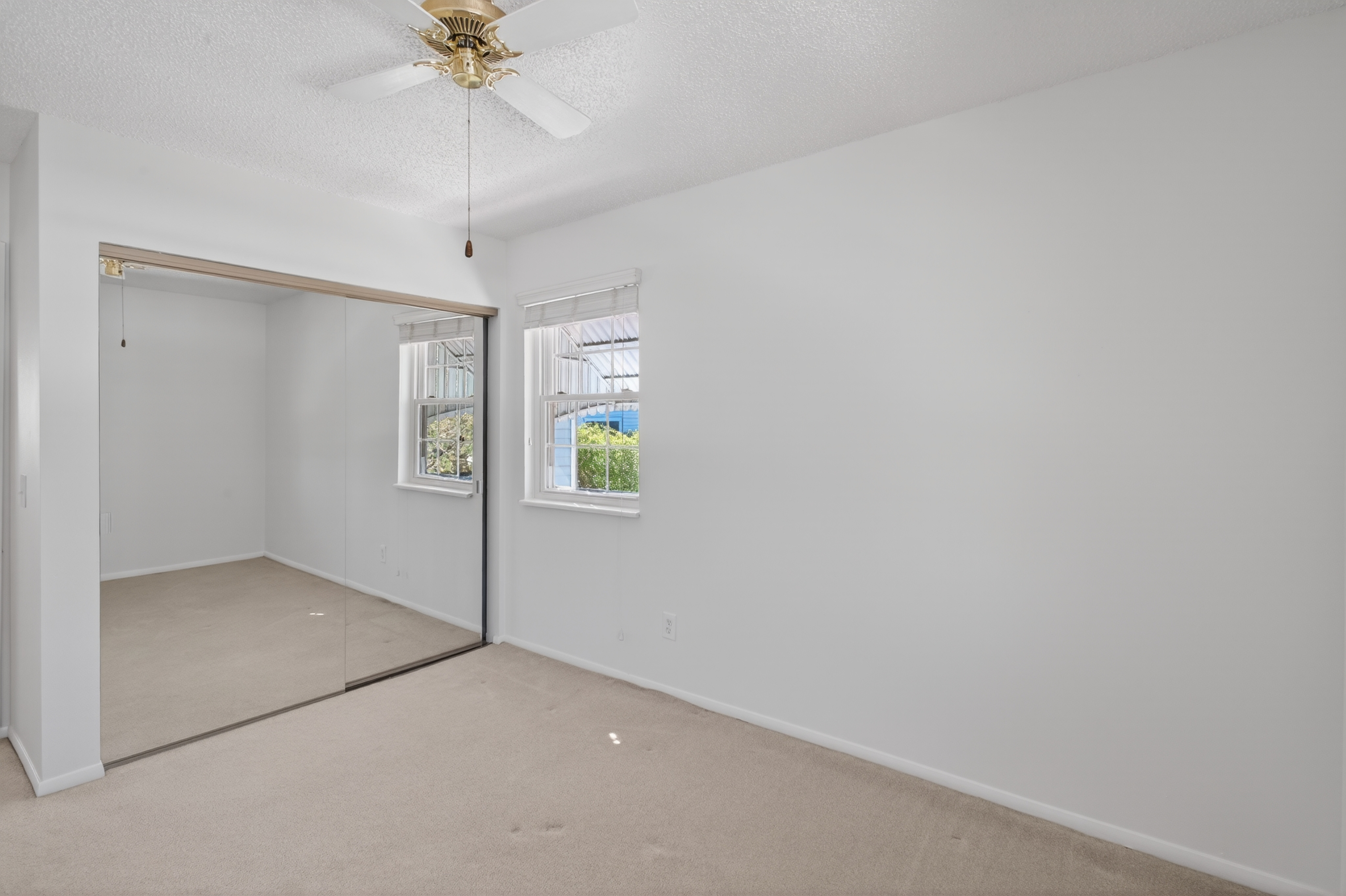  Beautifully maintained end unit in the Fairway 16 community of Heatheridge - 物件實景
