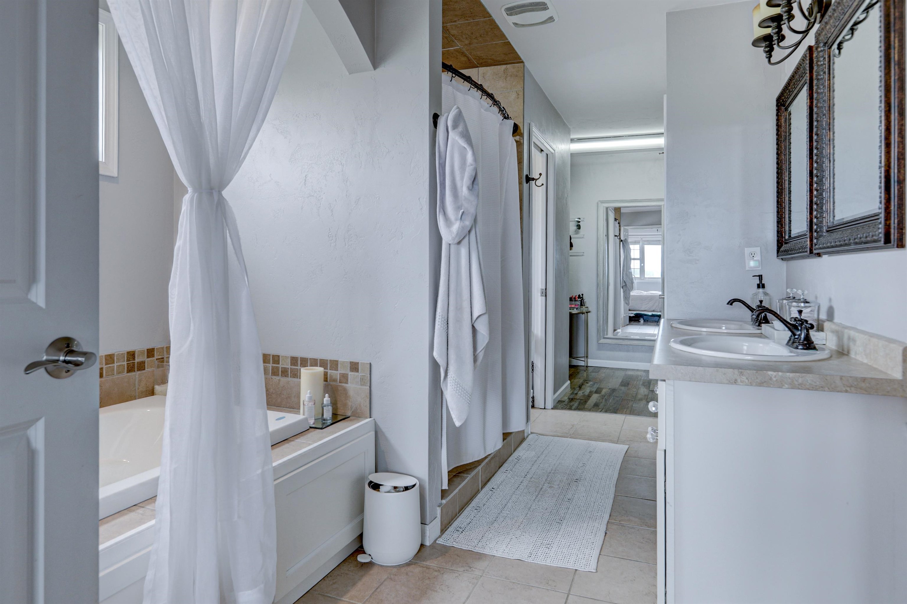 Hortonville, Wisconsin, 54944-9660, United States, 5 Bedrooms Bedrooms, ,3 BathroomsBathrooms,Residential,For Sale,1920298