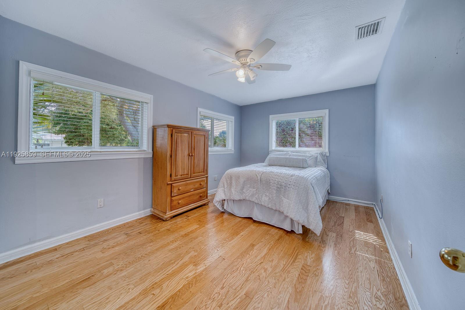 Pinecrest, Florida, 33156, United States, 3 Bedrooms Bedrooms, ,2 BathroomsBathrooms,Residential,For Sale,2003323