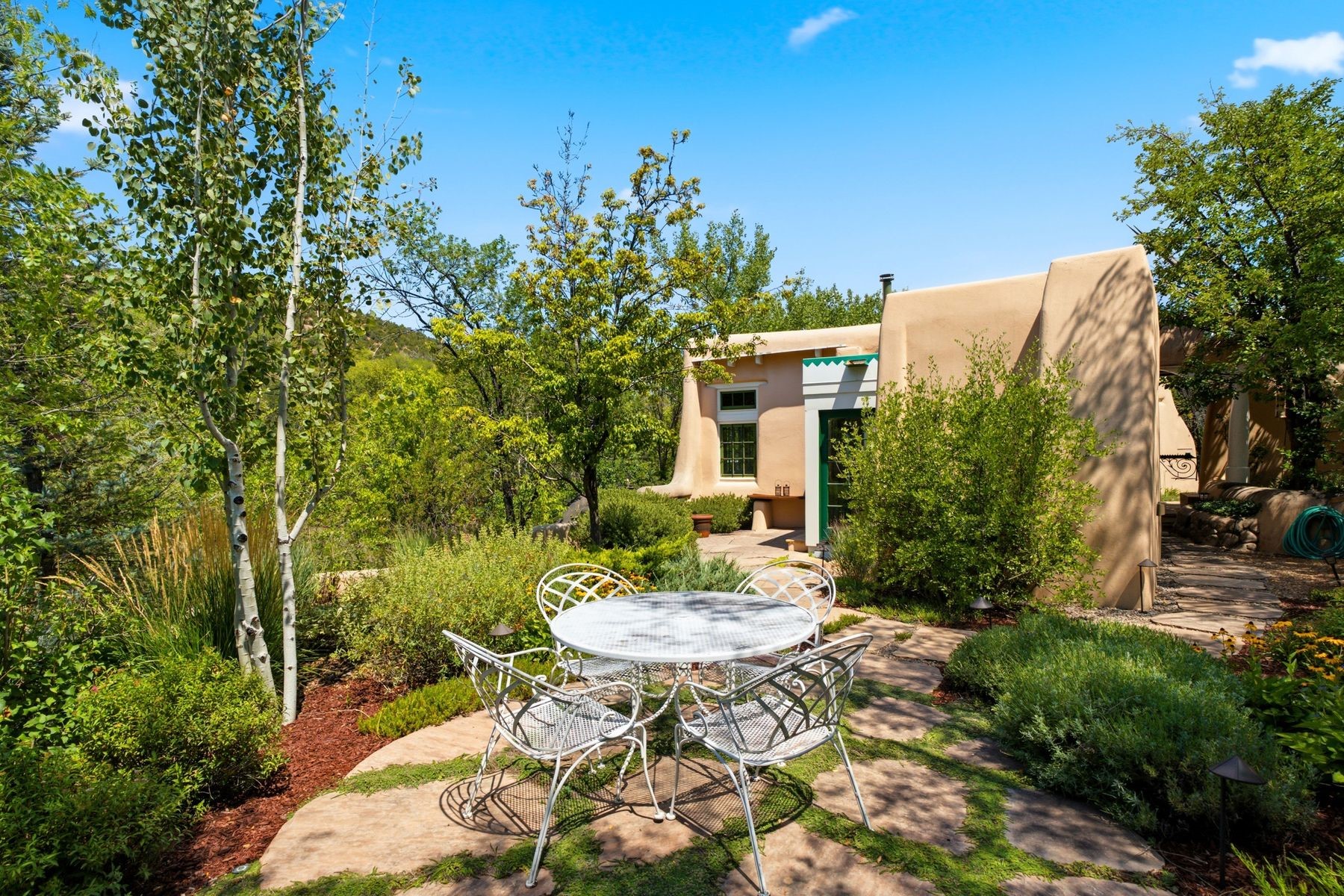 1463 and 1465 Upper Canyon Rd - 物件實景