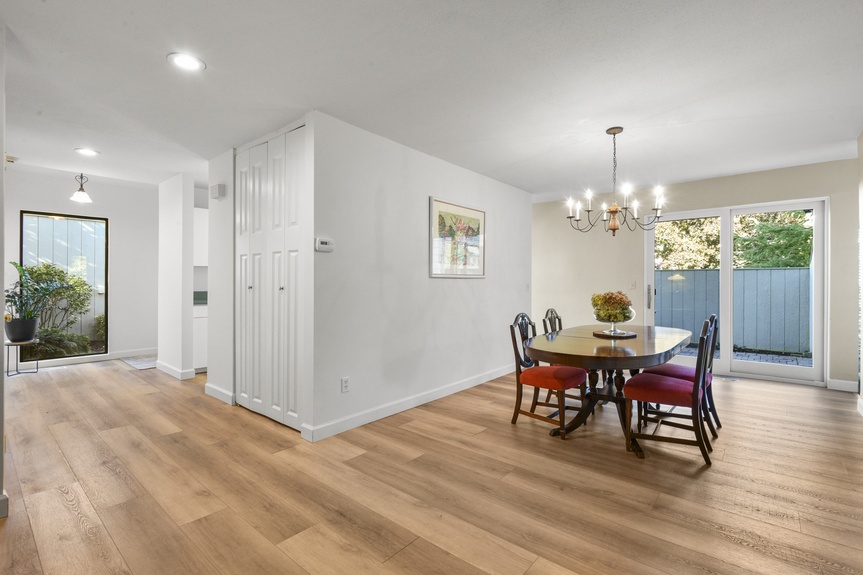  Spacious Corner Unit Townhouse - 物件實景