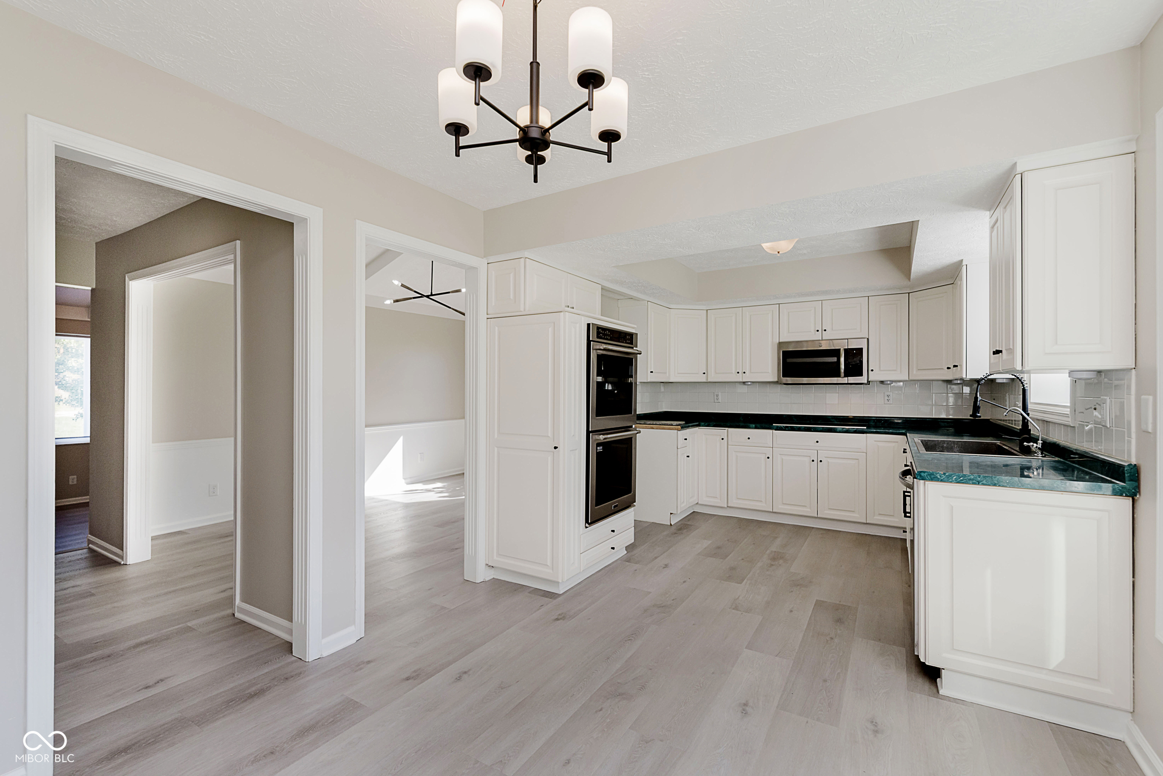 Greenwood, Indiana, 46143, United States, 4 Bedrooms Bedrooms, ,3 BathroomsBathrooms,Residential,For Sale,1976804