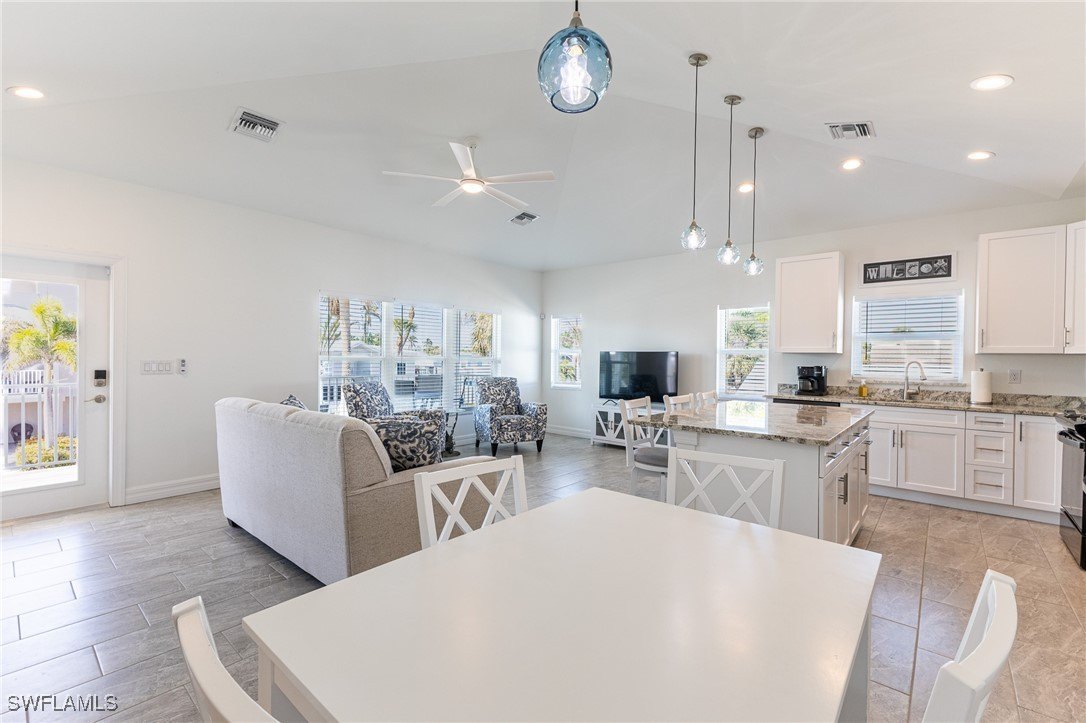 Fort Myers Beach, Florida, 33931, United States, 3 Bedrooms Bedrooms, ,2 BathroomsBathrooms,Residential,For Sale,1895274