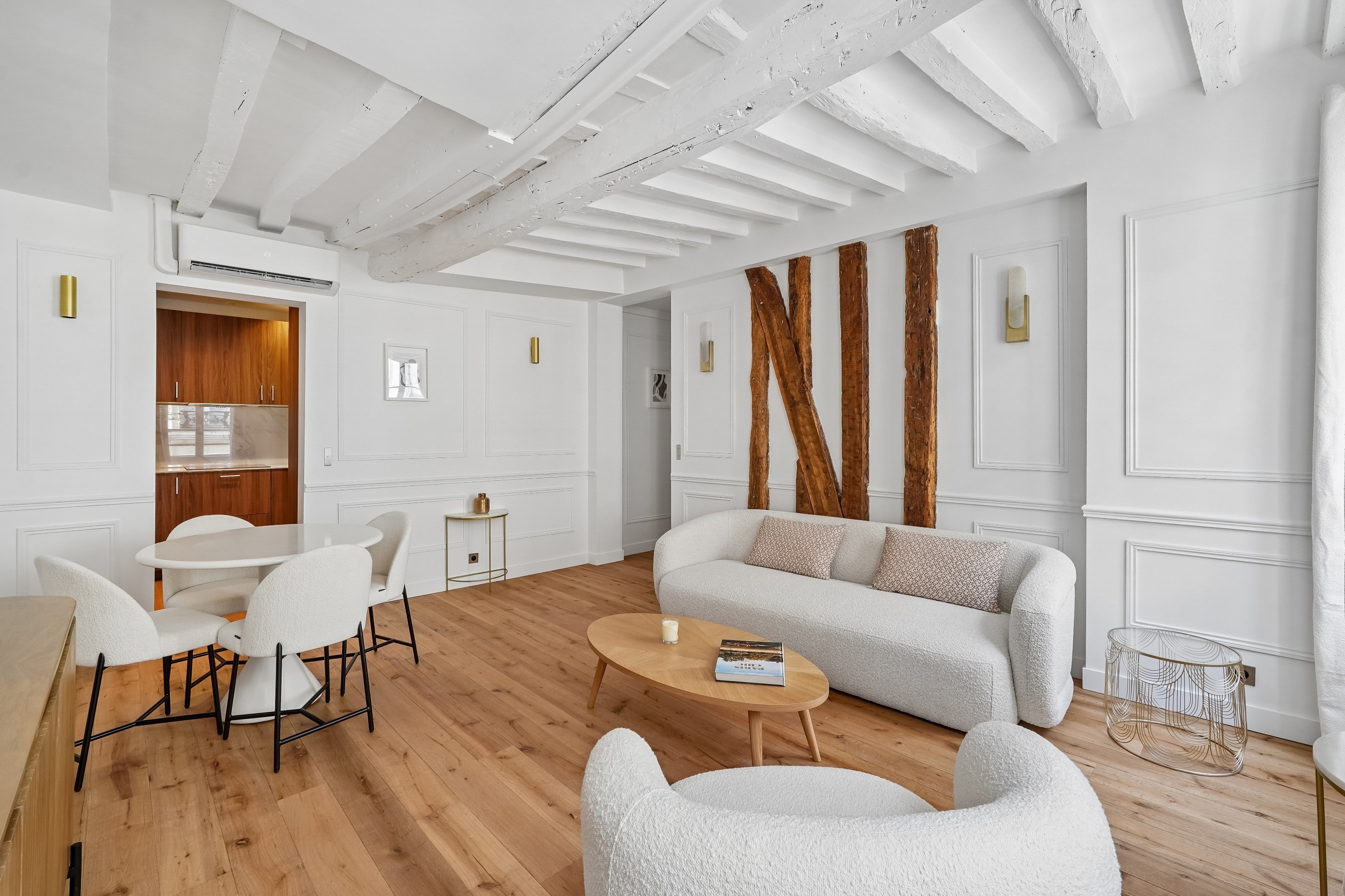  Bac - Verneuil : Superb renovated 2 bedrooms apartment - with AC - 物件實景