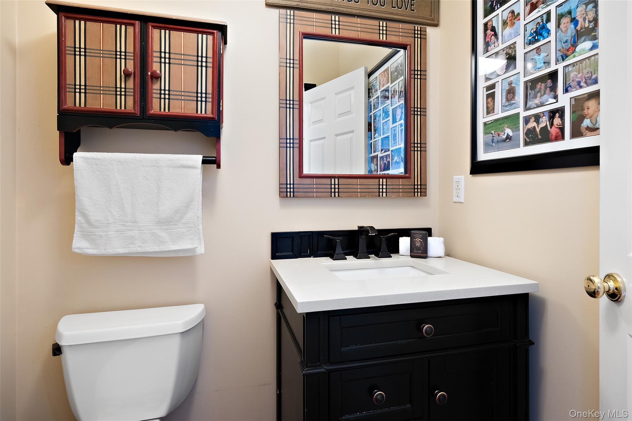 Poughkeepsie, New York, 12603, United States, 4 Bedrooms Bedrooms, ,5 BathroomsBathrooms,Residential,For Sale,1916939