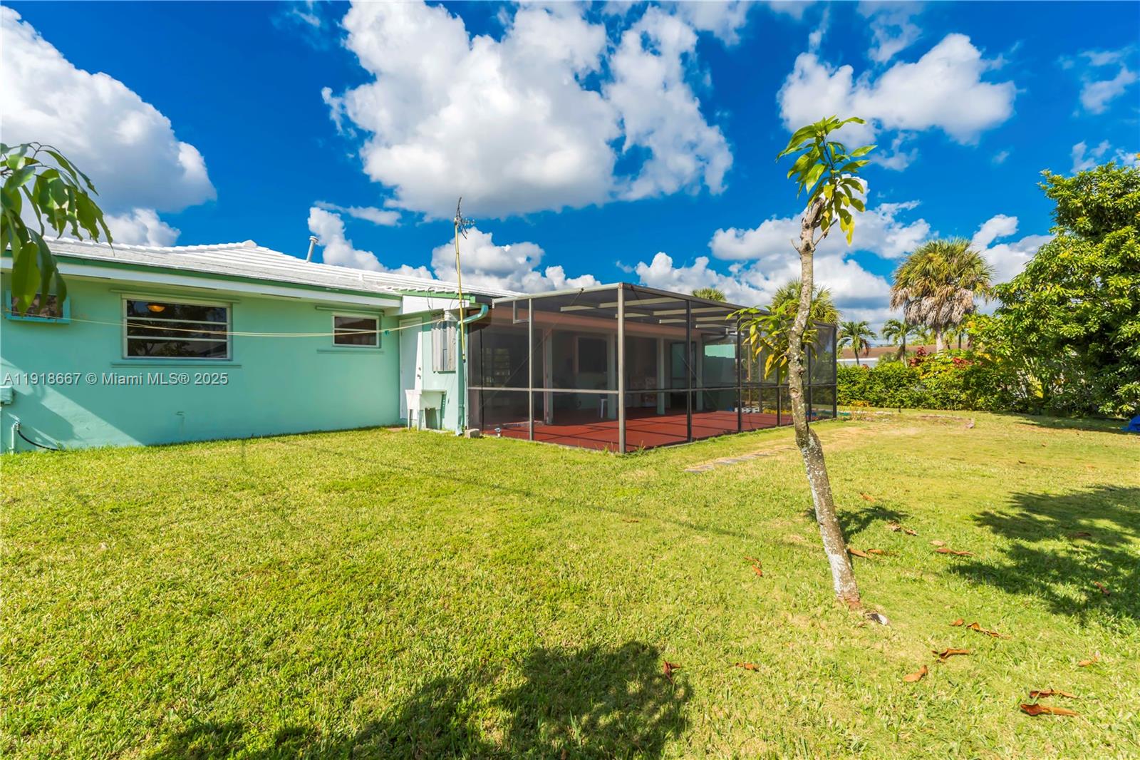 Miami, Florida, 33157, United States, 3 Bedrooms Bedrooms, ,2 BathroomsBathrooms,Residential,For Sale,1997339