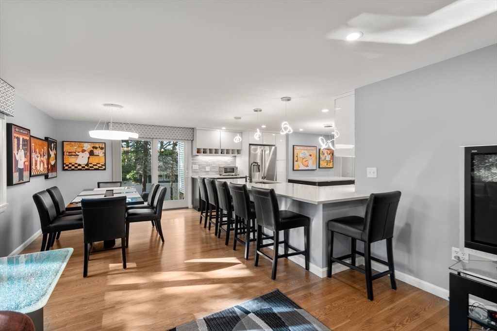 Newton, Massachusetts, 02459, United States, 5 Bedrooms Bedrooms, ,4 BathroomsBathrooms,Residential,For Sale,1939309