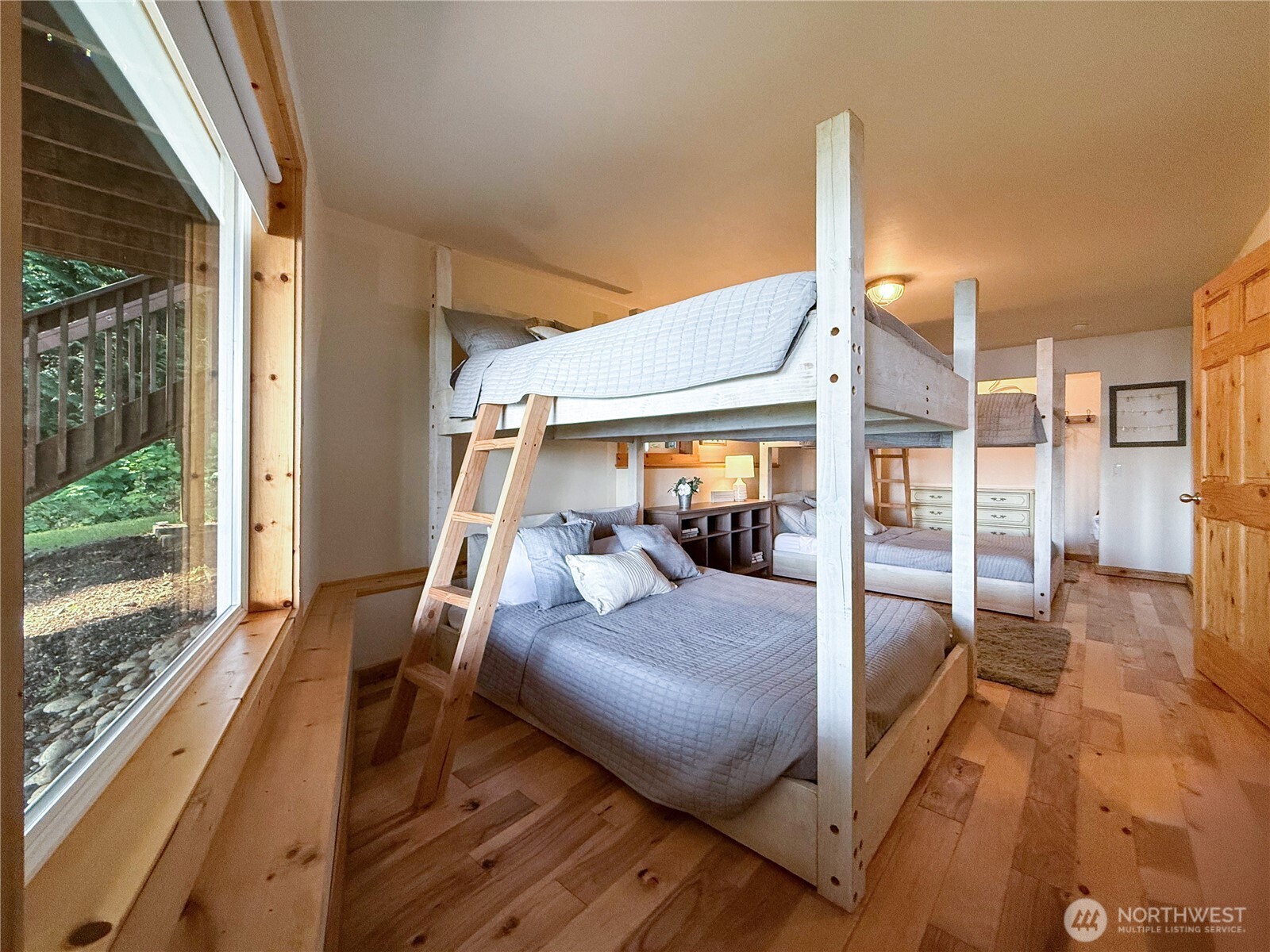 Hat Island, Washington, 98206, United States, 4 Bedrooms Bedrooms, ,2 BathroomsBathrooms,Residential,For Sale,1978388