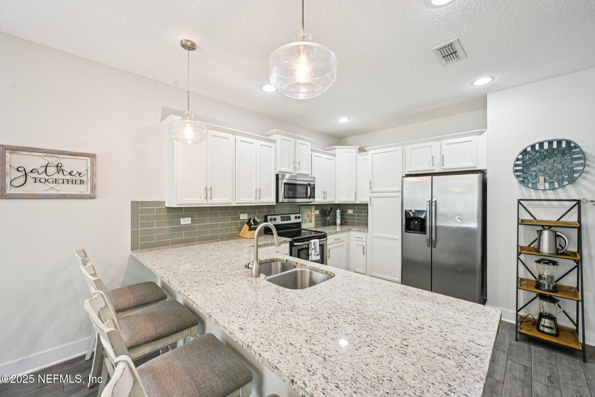 Jacksonville Beach, Florida, 32250, United States, 4 Bedrooms Bedrooms, ,3 BathroomsBathrooms,Residential,For Sale,1939457