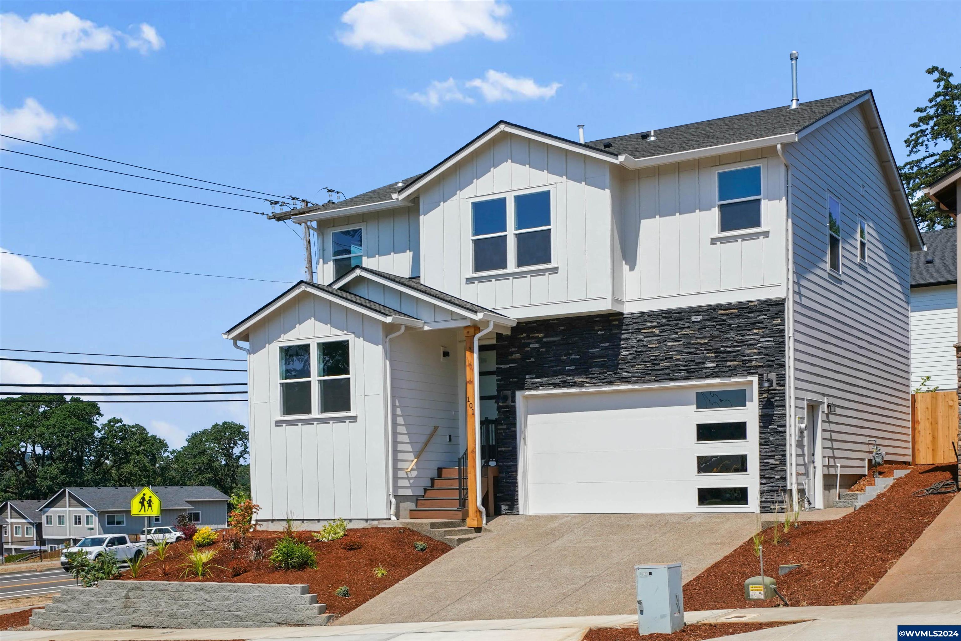 Salem, Oregon, 97306, United States, 3 Bedrooms Bedrooms, ,3 BathroomsBathrooms,Residential,For Sale,1695520