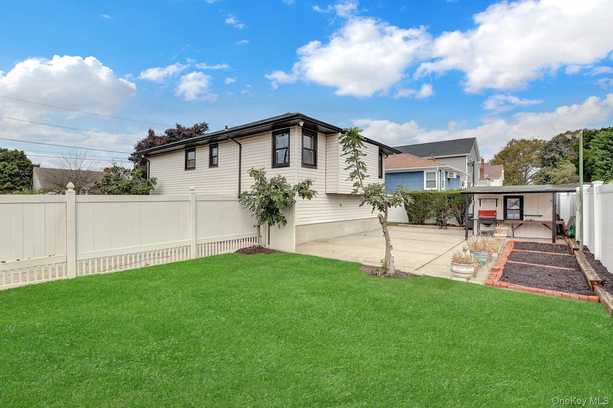  3273 5th Street, Oceanside, NY, 11572 - 物件實景
