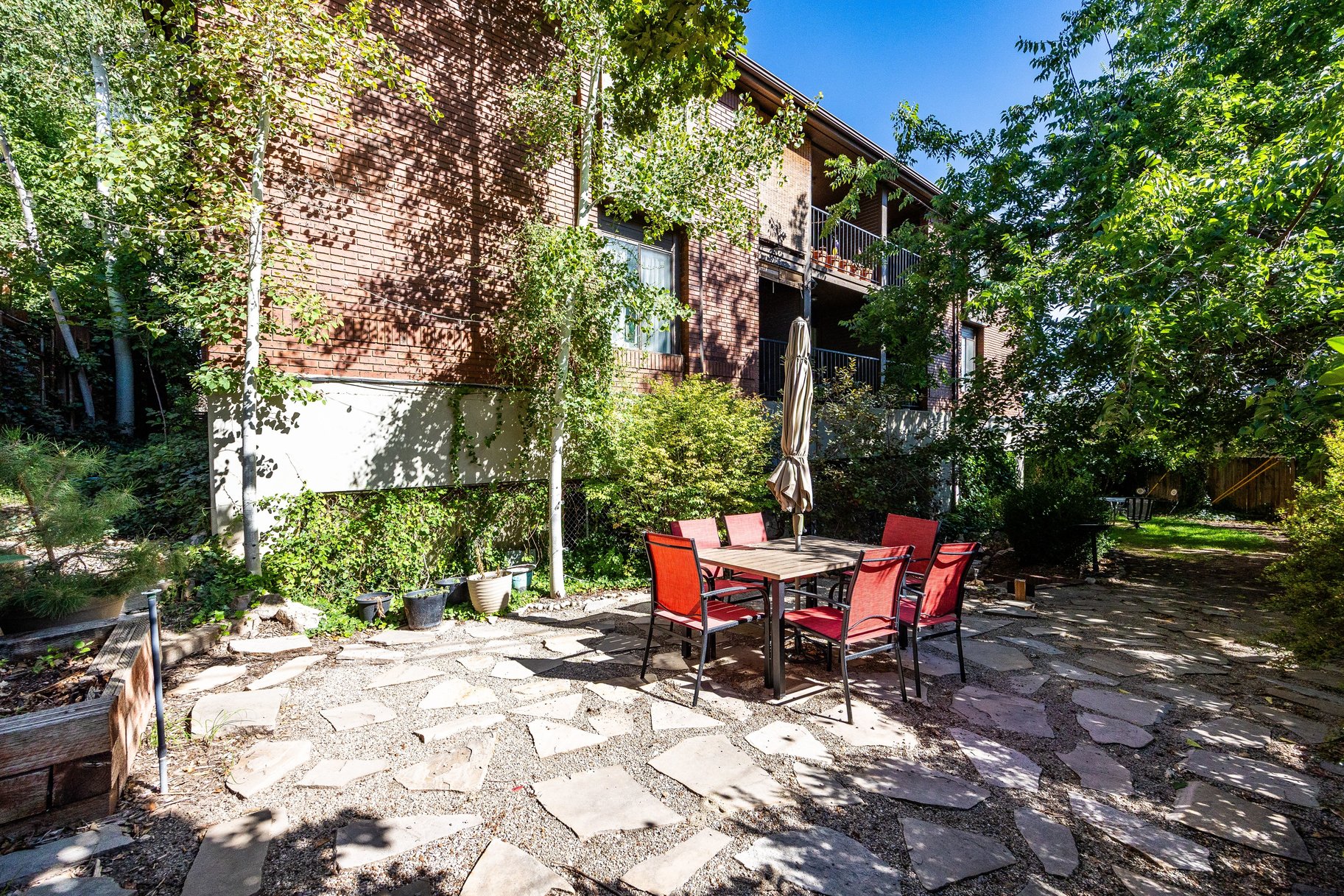  Darling Cozy Avenues Condo in Ideal Location - 物件實景
