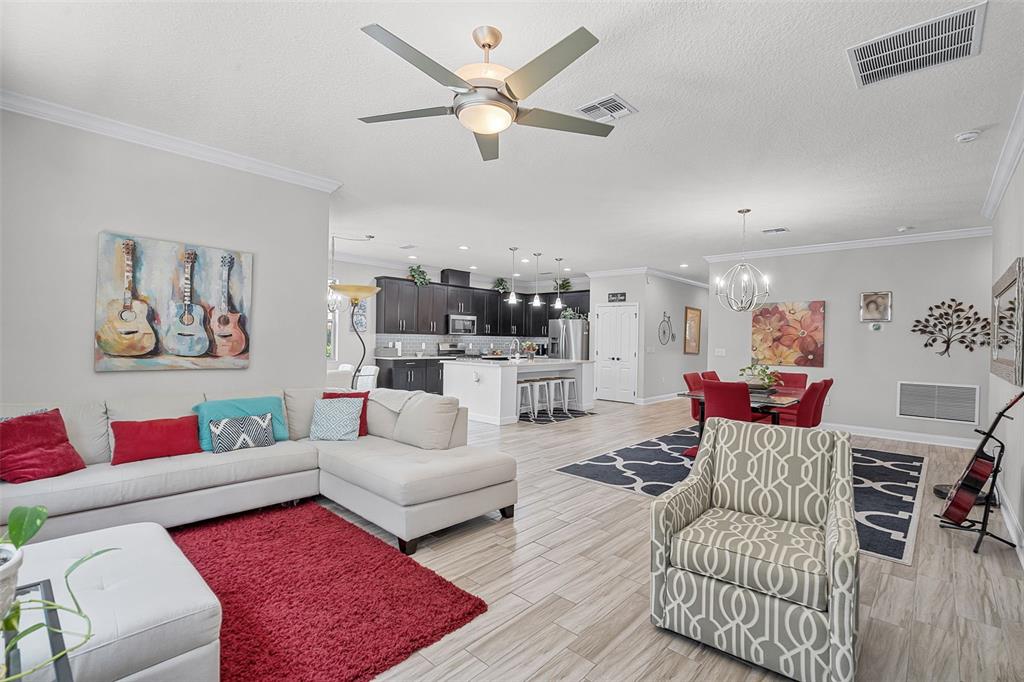 Debary, Florida, 32713, United States, 4 Bedrooms Bedrooms, ,3 BathroomsBathrooms,Residential,For Sale,1877079