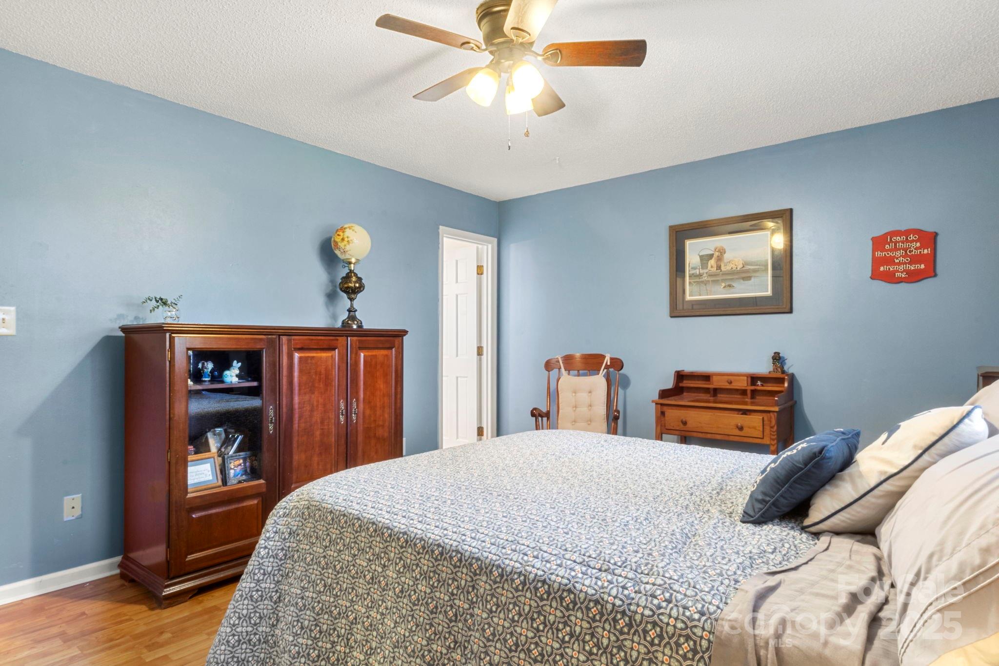 Lincolnton, North Carolina, 28092, United States, 4 Bedrooms Bedrooms, ,3 BathroomsBathrooms,Residential,For Sale,1989140