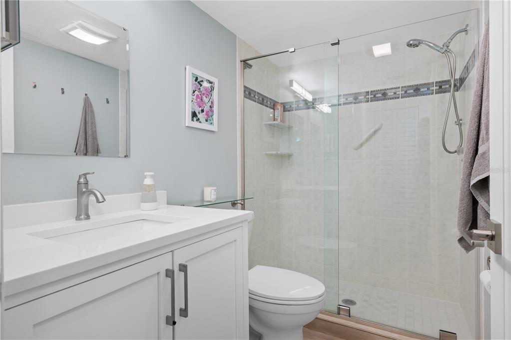 Sarasota, Florida, 34231, United States, 2 Bedrooms Bedrooms, ,2 BathroomsBathrooms,Residential,For Sale,1969119