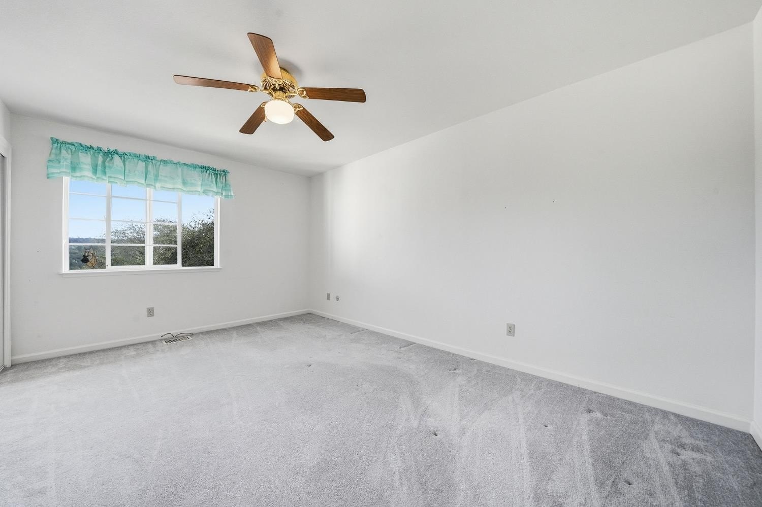 Valley Springs, California, 95252, United States, 3 Bedrooms Bedrooms, ,3 BathroomsBathrooms,Residential,For Sale,1983340