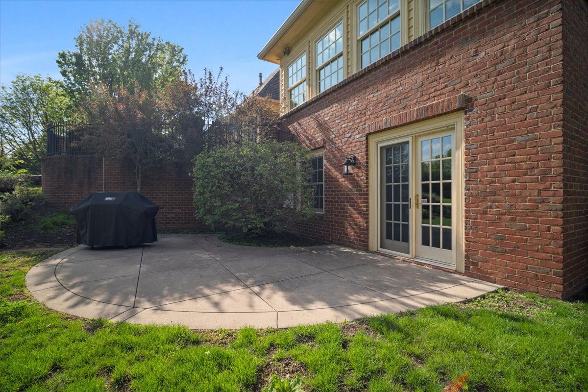 Bloomington, Illinois, 61704, United States, 4 Bedrooms Bedrooms, ,7 BathroomsBathrooms,Residential,For Sale,1941288