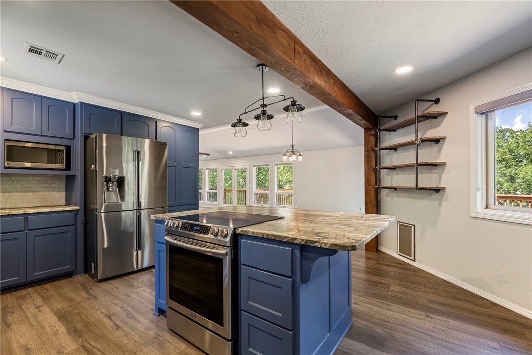 Rogers, Arkansas, 72756, United States, 4 Bedrooms Bedrooms, ,3 BathroomsBathrooms,Residential,For Sale,1925135