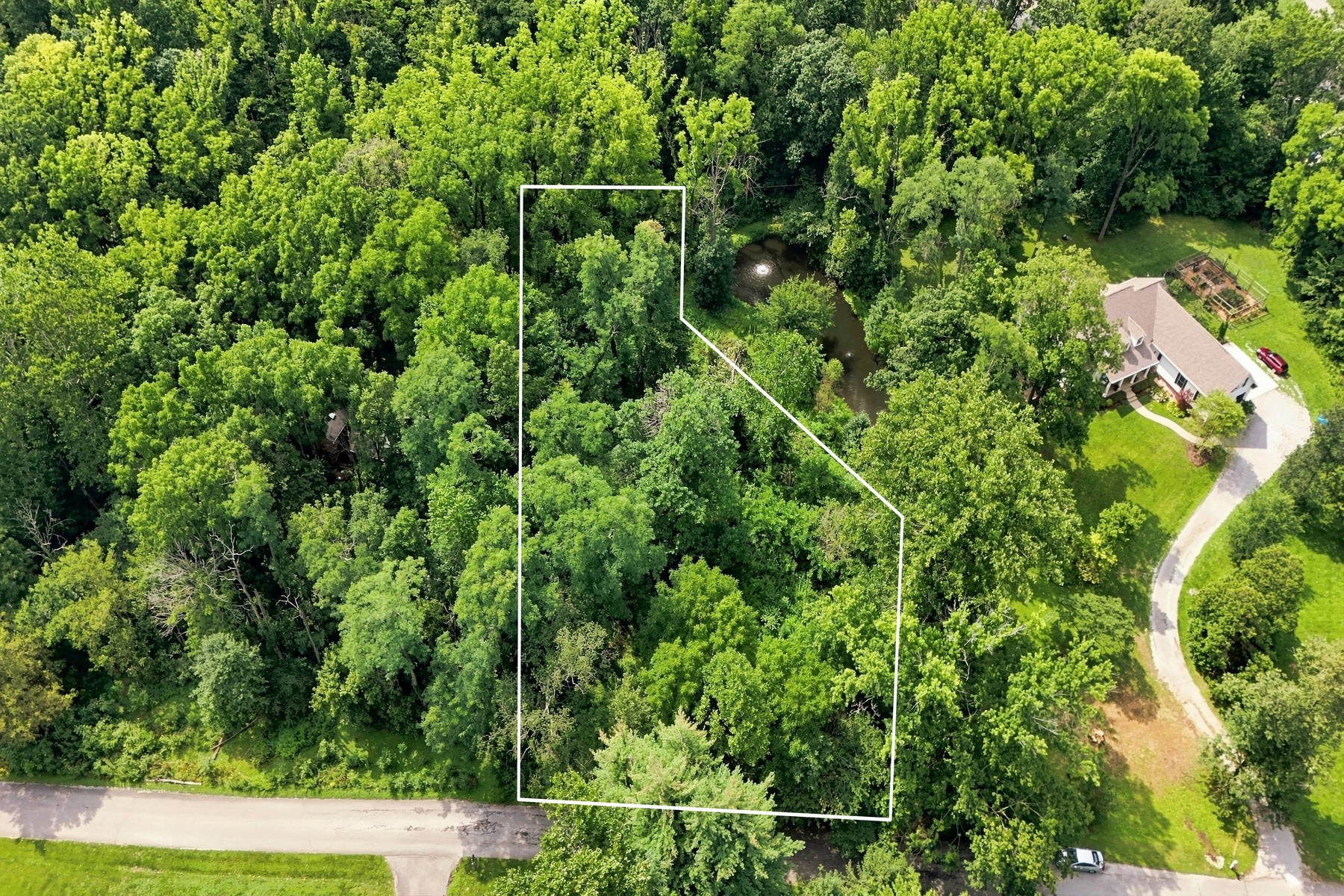  Beautiful Wooded .88 Acre Lot Ready for Your Vision - 物件實景