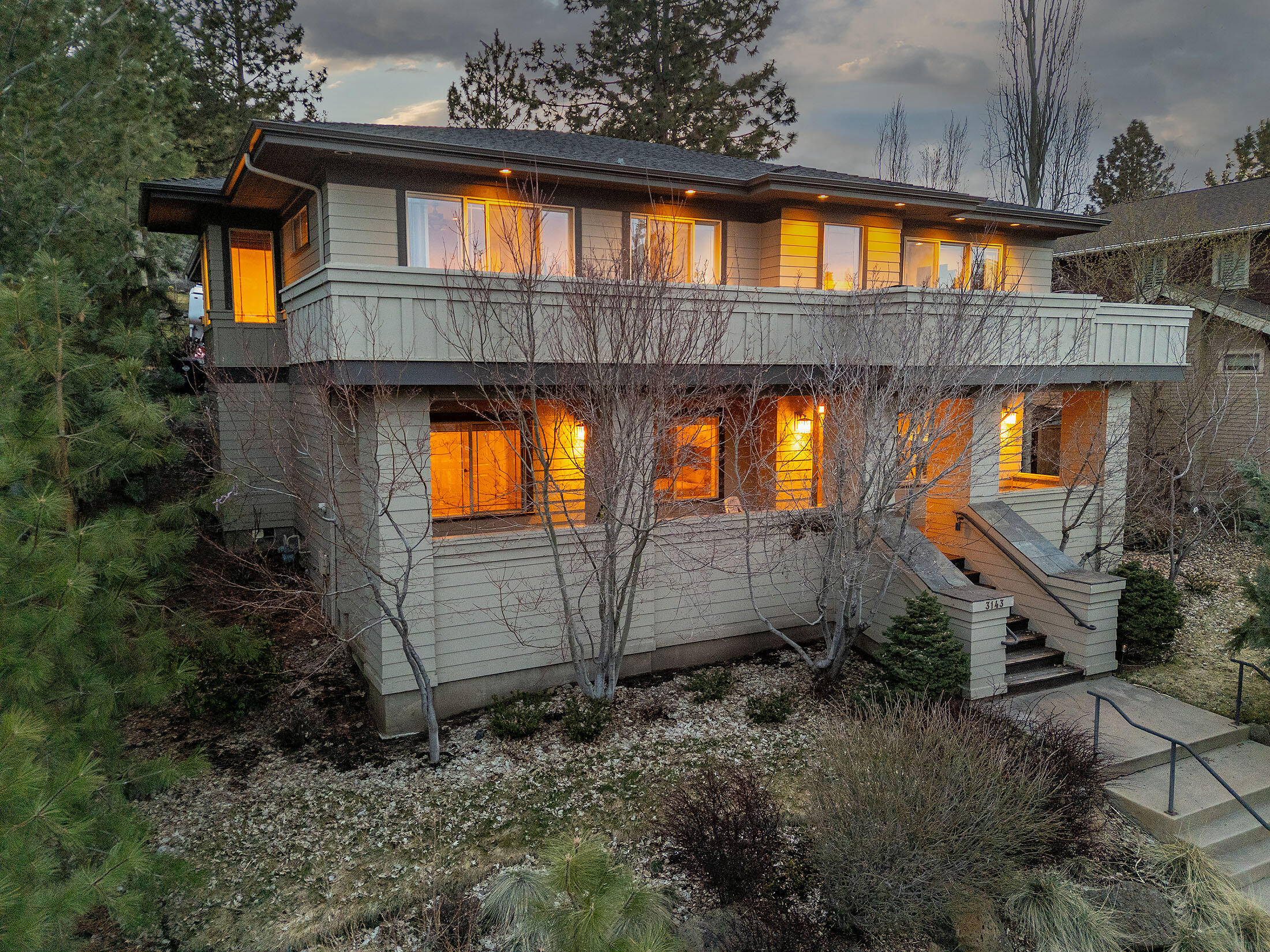 Bend, Oregon, 97703, United States, 4 Bedrooms Bedrooms, ,3 BathroomsBathrooms,Residential,For Sale,1805310