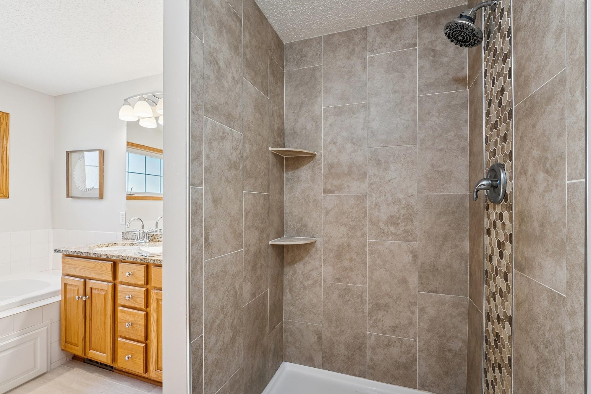 Woodbury, Minnesota, 55129, United States, 5 Bedrooms Bedrooms, ,3 BathroomsBathrooms,Residential,For Sale,1917665