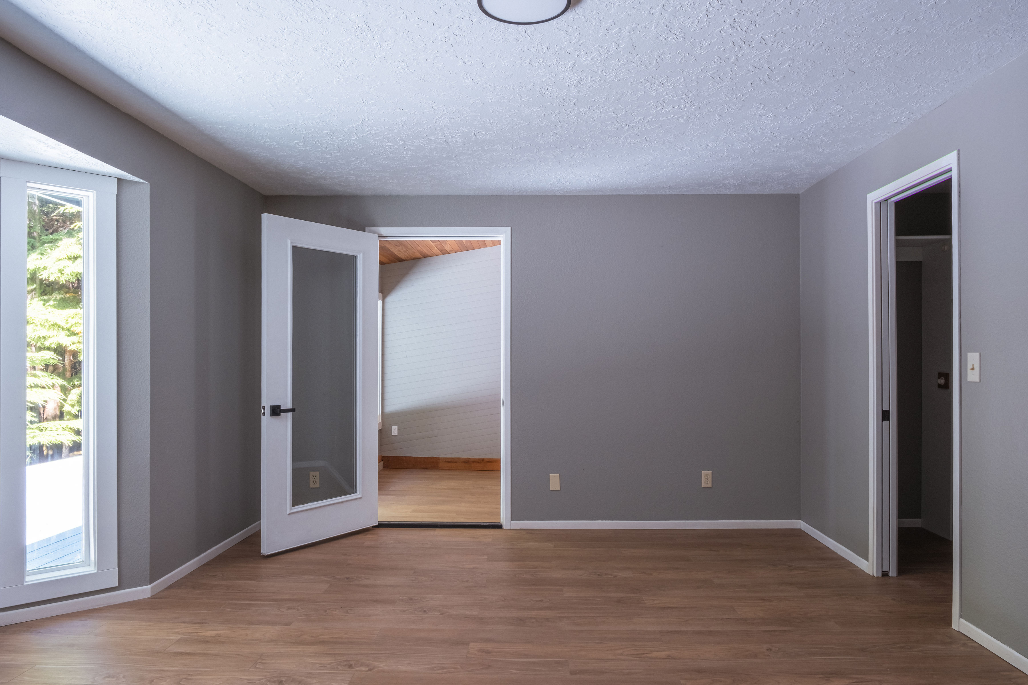 Lincoln City, Oregon, 97367, United States, 3 Bedrooms Bedrooms, ,2 BathroomsBathrooms,Residential,For Sale,1976632