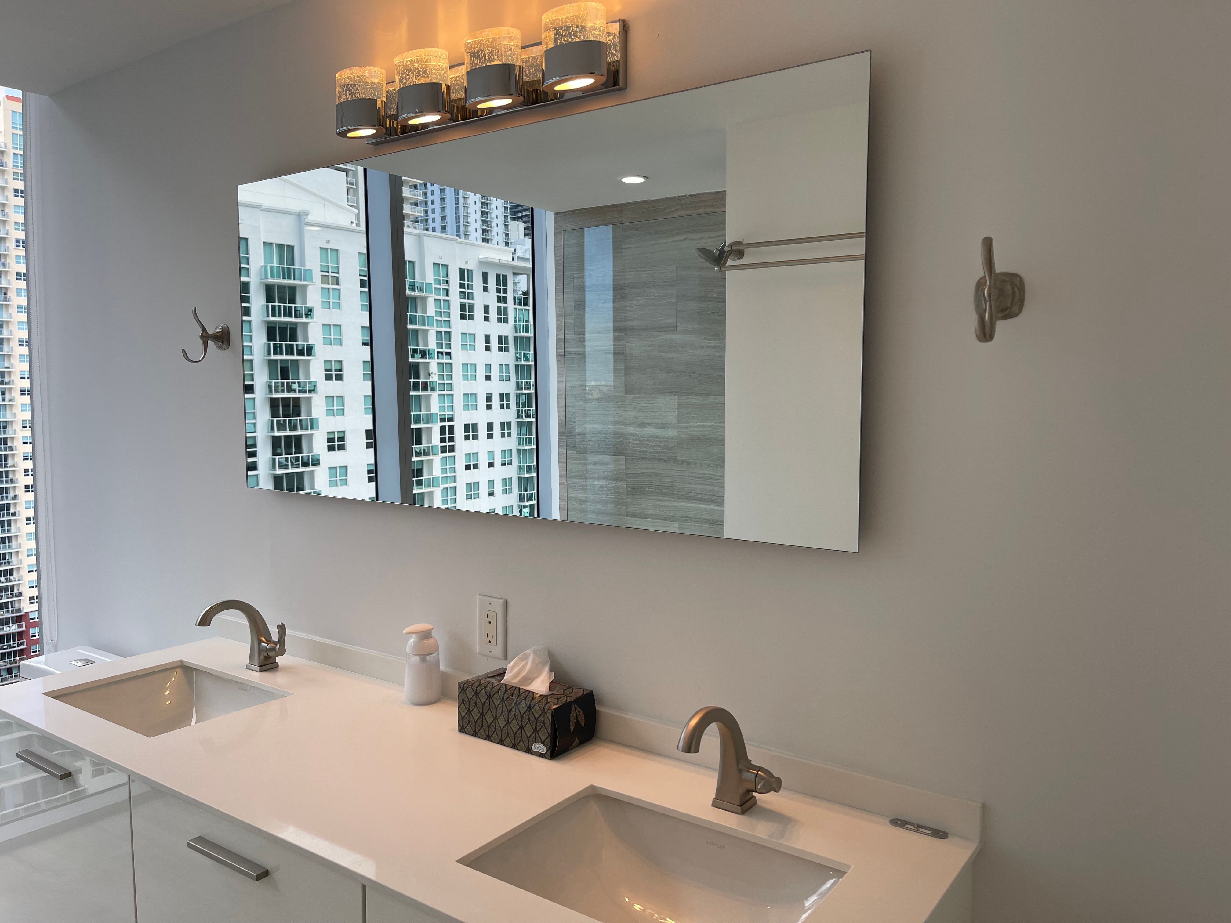  1300 Brickell Bay Dr, Miami, FL, 33131 - 物件實景