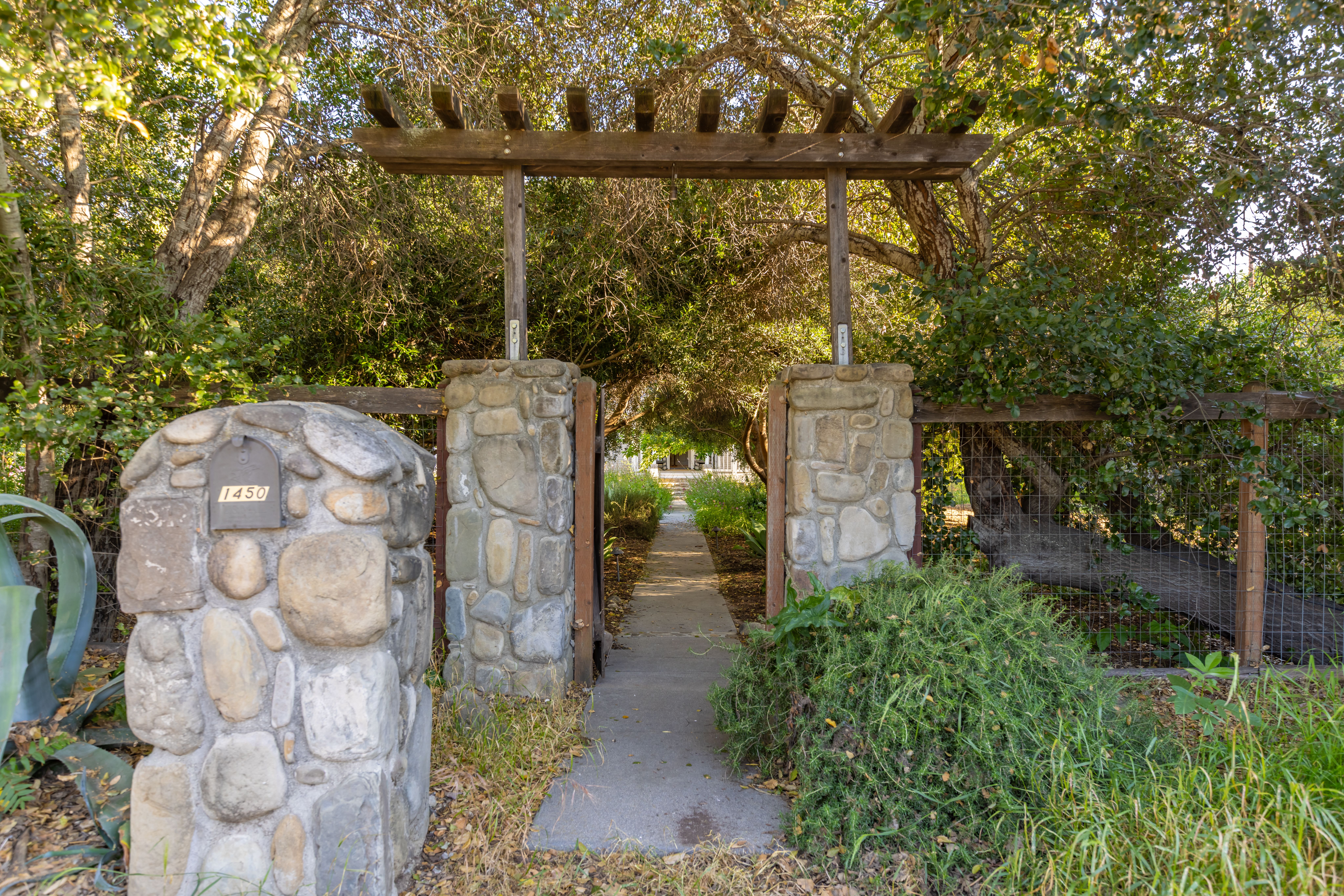  1450 Grand Avenue, Ojai, CA 93023 - 物件實景