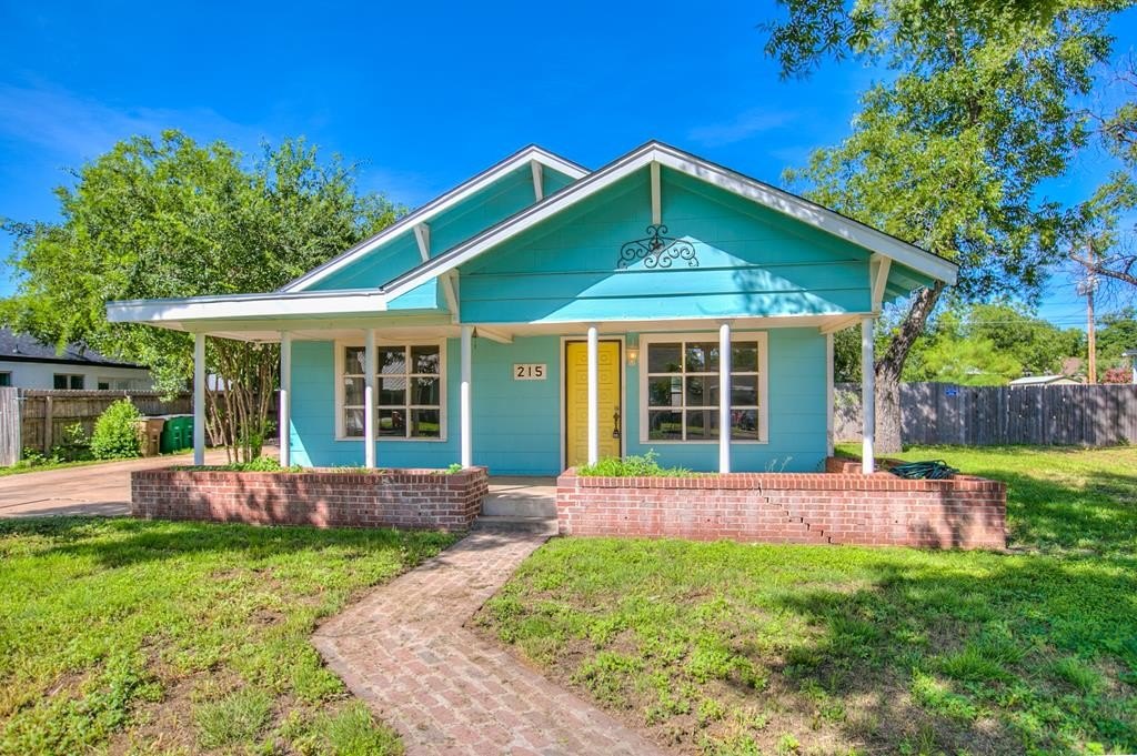 Bishop St, San Angelo, TX 76901