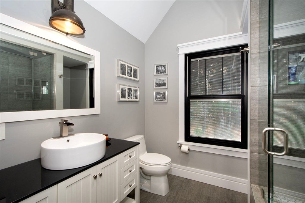 Carver, Massachusetts, 02330, United States, 5 Bedrooms Bedrooms, ,6 BathroomsBathrooms,Residential,For Sale,2005561