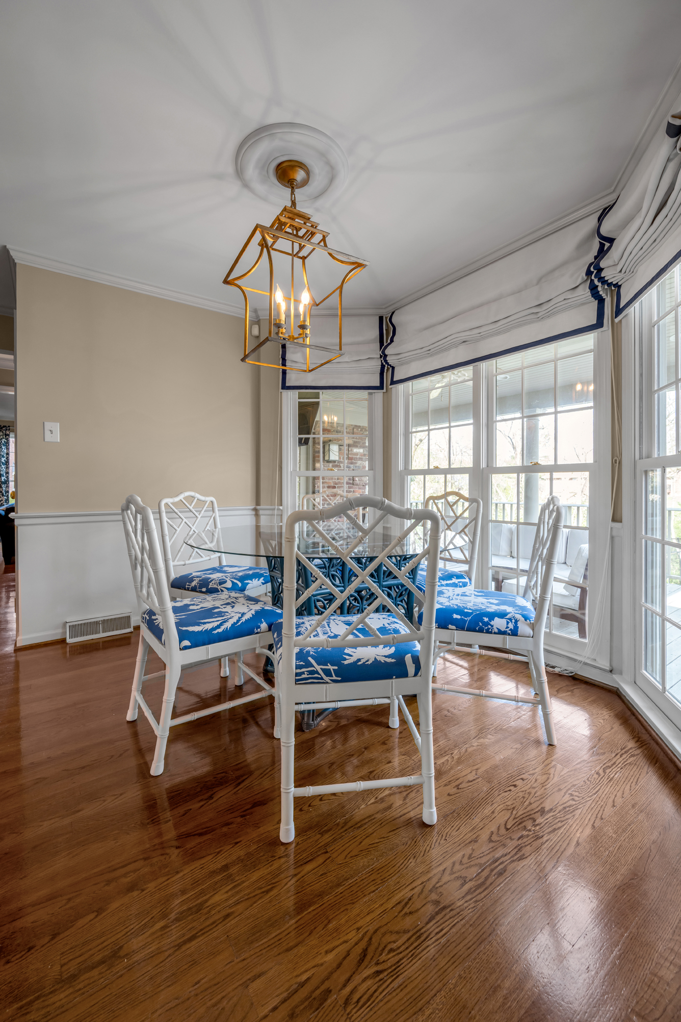  2071 Manor Drive - 物件實景