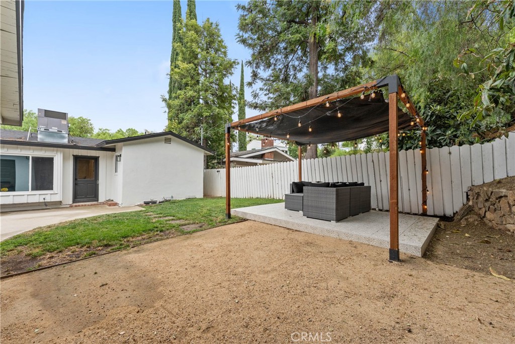 Woodland Hills, California, 91364, United States, 3 Bedrooms Bedrooms, ,2 BathroomsBathrooms,Residential,For Sale,1902441