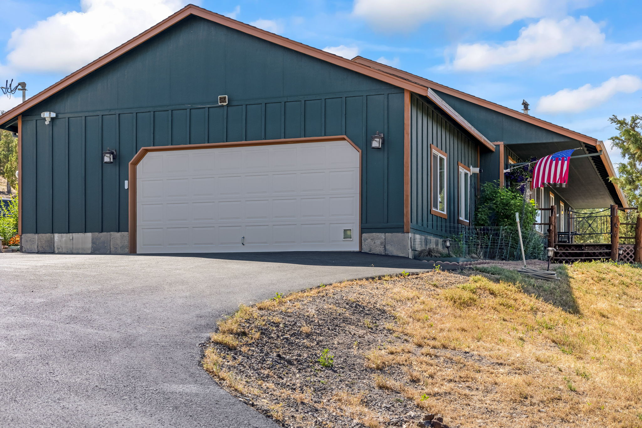 6997 SE Scenic Dr., Prineville, Oregon, 97754, United States, 4 Bedrooms Bedrooms, ,2 BathroomsBathrooms,Residential,For Sale,6997 SE Scenic Dr.,1573189