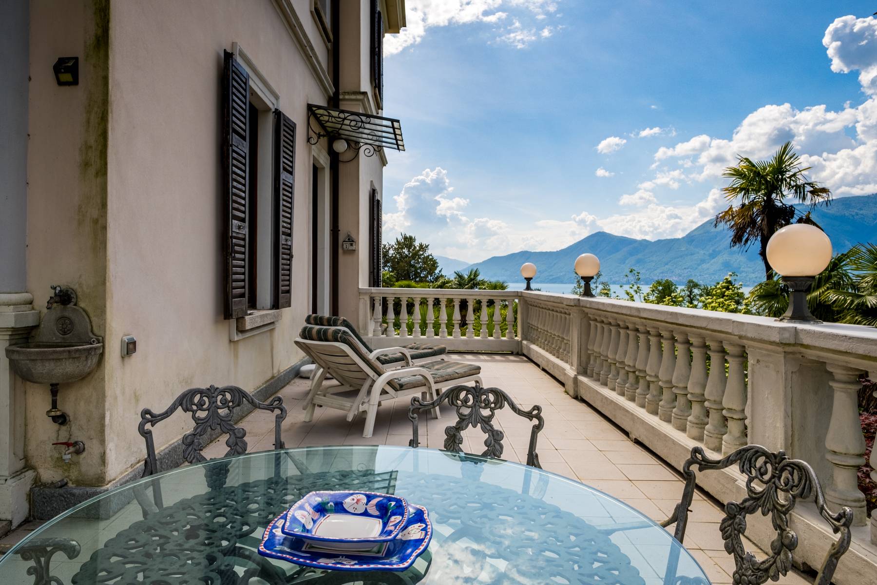 Luino, Varese, 21016, IT, 9 Bedrooms Bedrooms, ,10 BathroomsBathrooms,Residential,For Sale,1804075